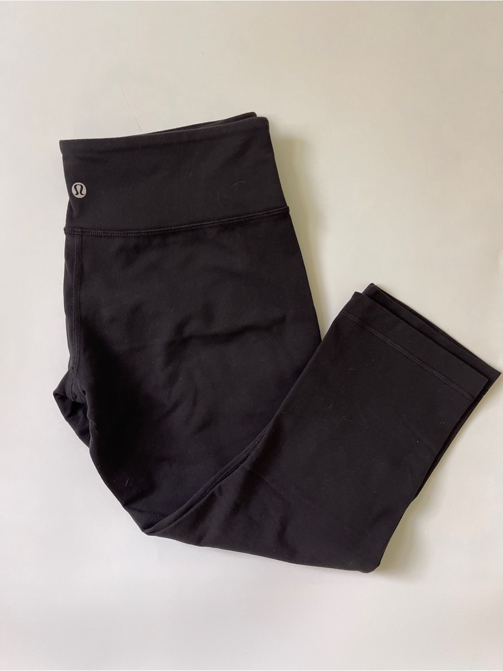 lululemon athletica Cropped Black Leggings Size 10